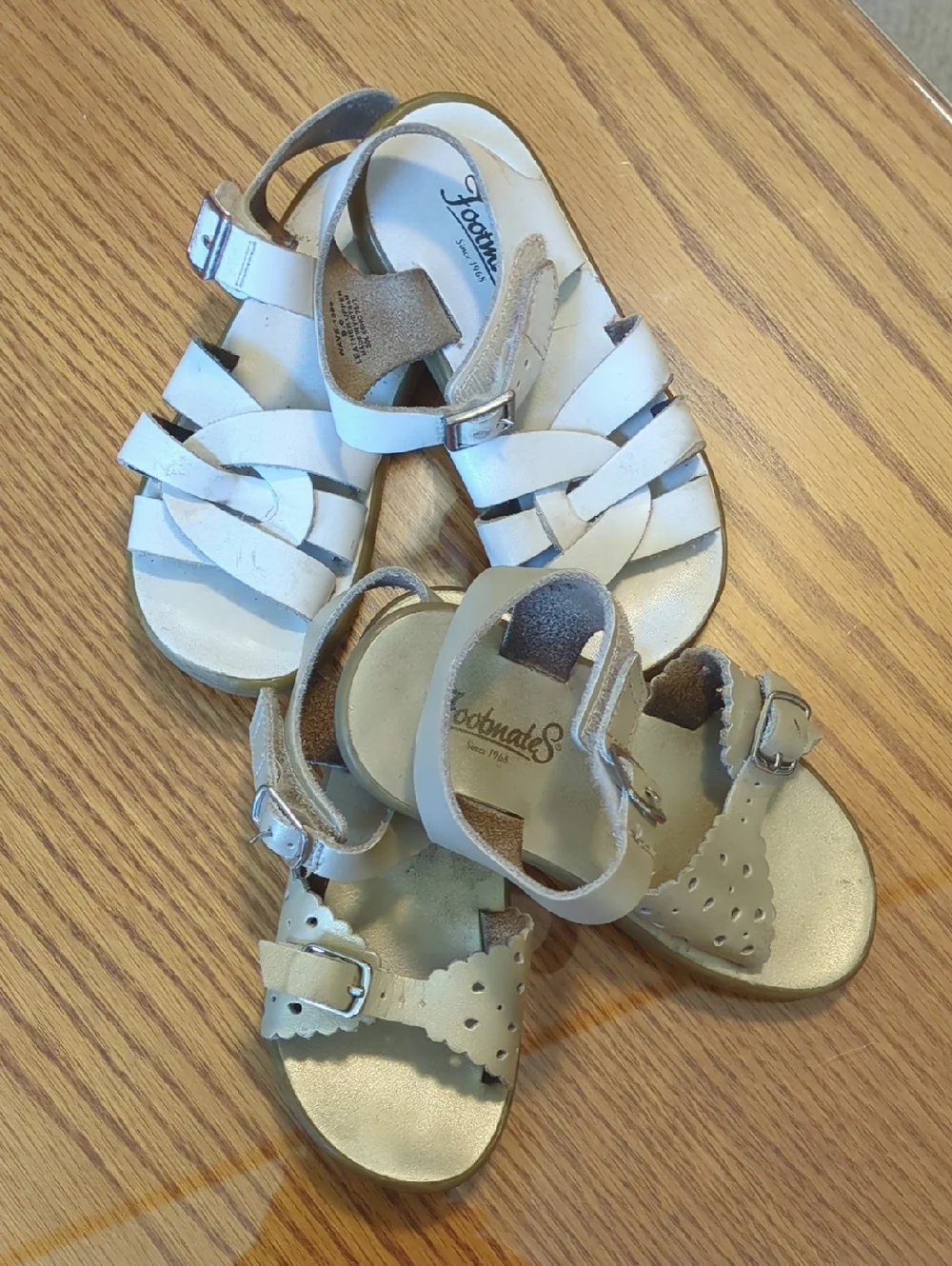 FootMates White Kids Leather Strappy Buckle Sandals